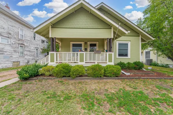 1905 W Douglas Ave, Wichita, KS 67213