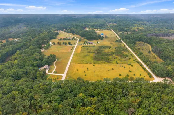 000 Clydesdale DR, Rogersville, MO 65742
