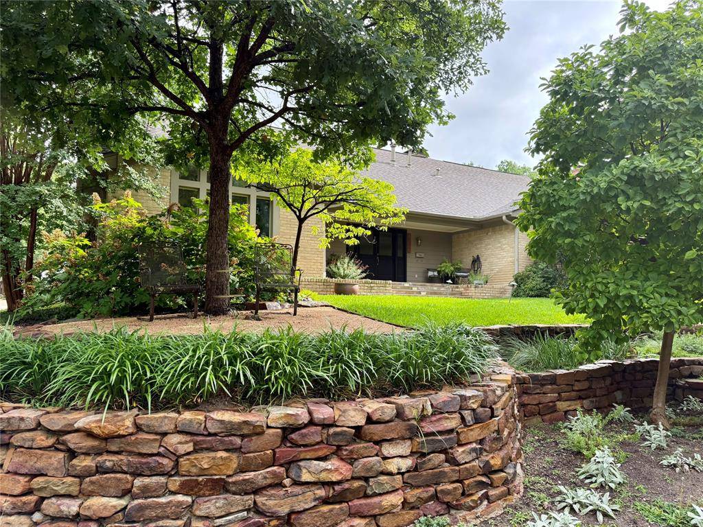 10115 Chesterton Drive, Dallas, TX 75238