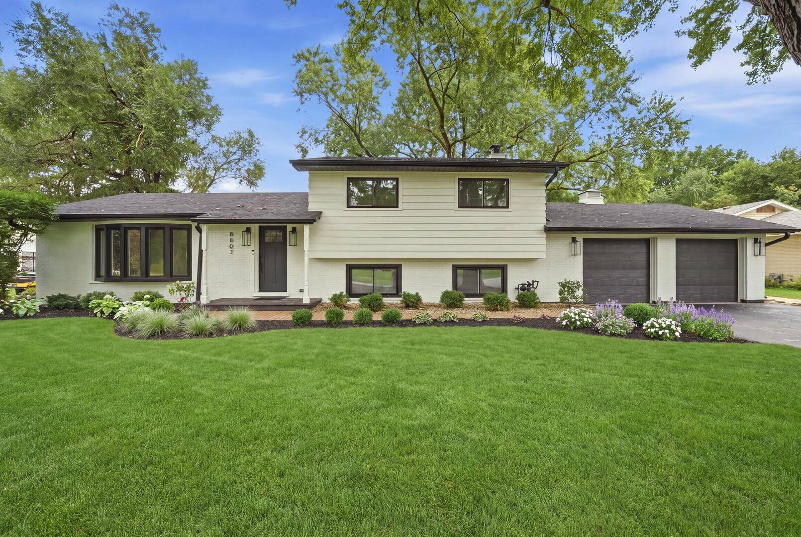 8607 W Main ST, Downers Grove, IL 60516
