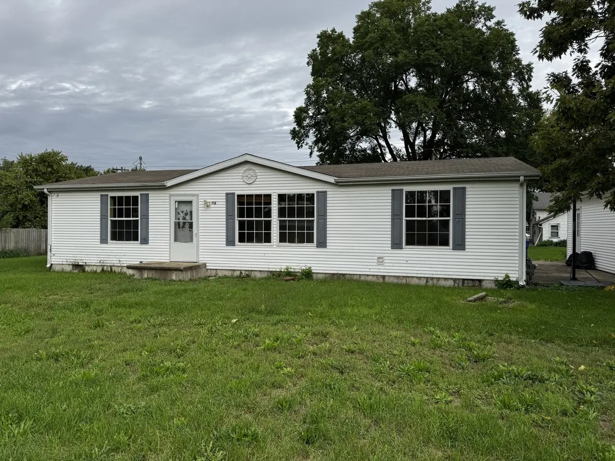 712 E Main ST, Cornell, IL 61319