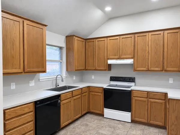 306 Debora DR, Georgetown, TX 78628