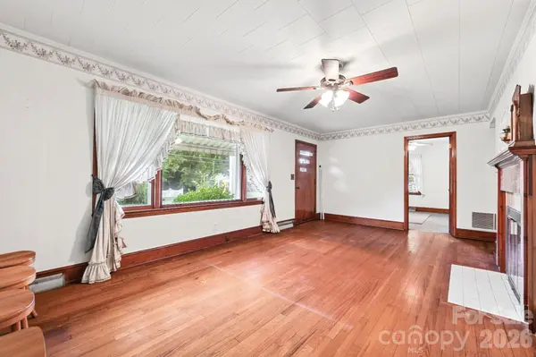 100 Dallas ST, Huntersville, NC 28078