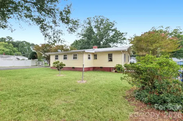 100 Dallas ST, Huntersville, NC 28078