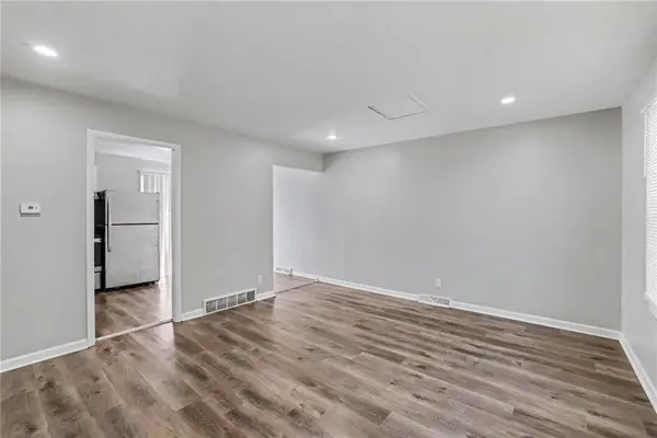 8311 E 110th ST, Kansas City, MO 64134