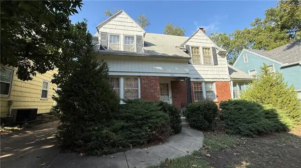 306 Meyer BLVD #E, Kansas City, MO 64113