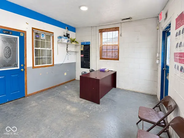 142 E Harrison ST, Mooresville, IN 46158
