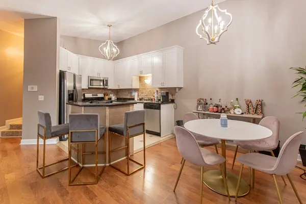 1344 McDOWELL AVE #204, Naperville, IL 60563