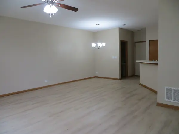 273 Springbrook TRL S #273, Oswego, IL 60543