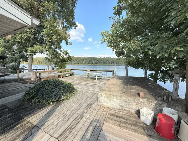 4866 E Mitchell Lake RD, Mulkeytown, IL 62865