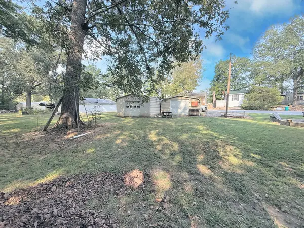 4866 E Mitchell Lake RD, Mulkeytown, IL 62865