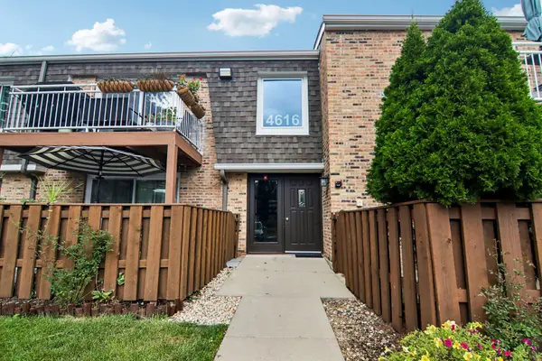 4616 Kings Walk DR #1C, Rolling Meadows, IL 60008