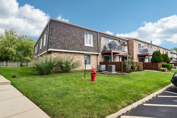 4616 Kings Walk DR #1C, Rolling Meadows, IL 60008