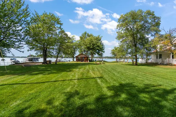 6047 S State Road 10, Knox, IN 46534
