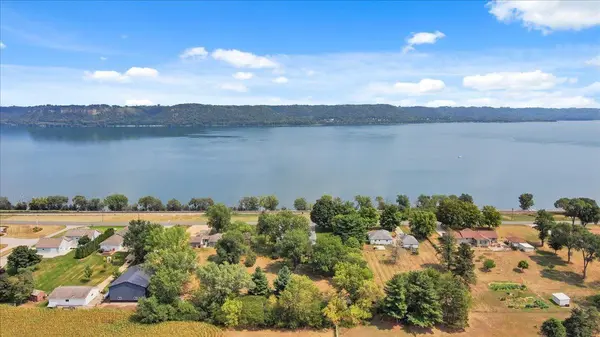 32297 Lakeview DR, Lake City, MN 55041