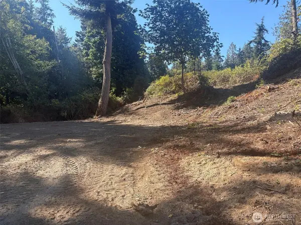 1881 Newman RD, Freeland, WA 98249