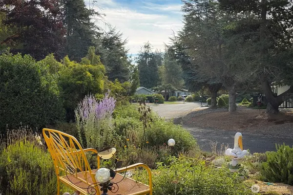180 Cypress CIR, Port Angeles, WA 98362