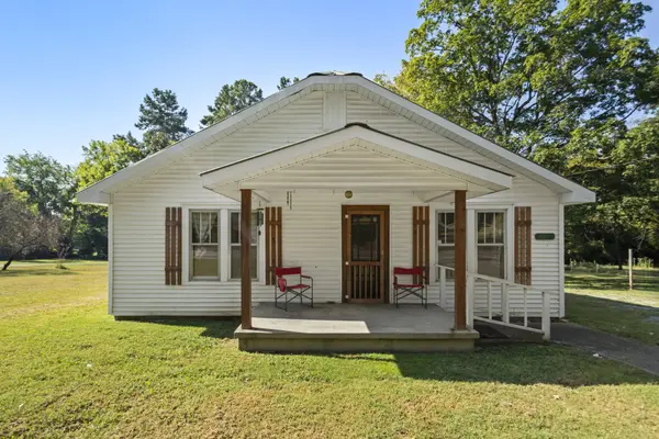 2022 Highway 47 #E, Dickson, TN 37055