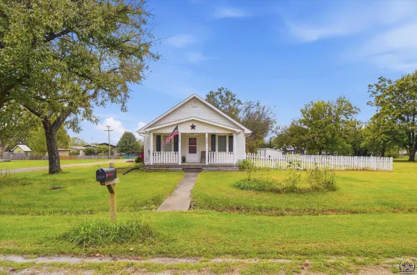 403 Topeka AVE, Paxico, KS 66526