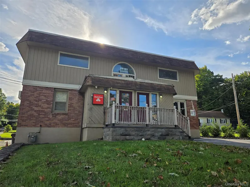 231 S Plank RD #3 & 4, Newburgh, NY 12550