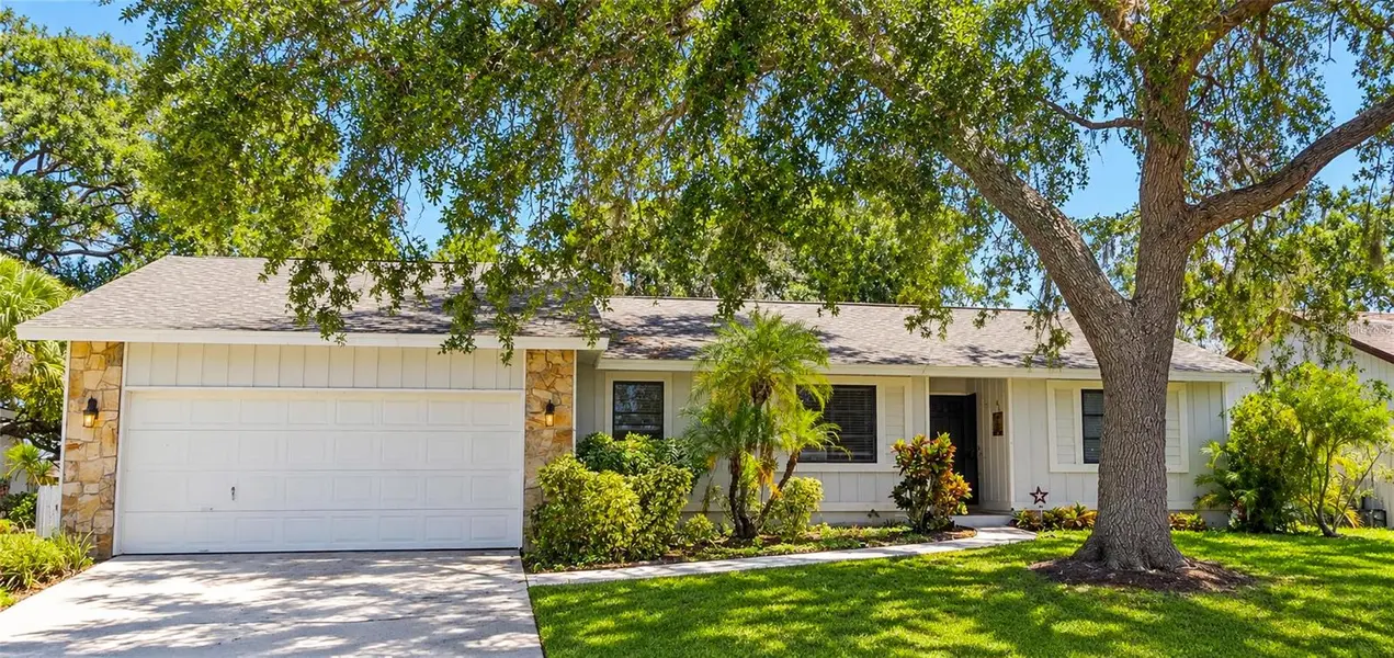2475 WOOD OAK DR, Sarasota, FL 34232