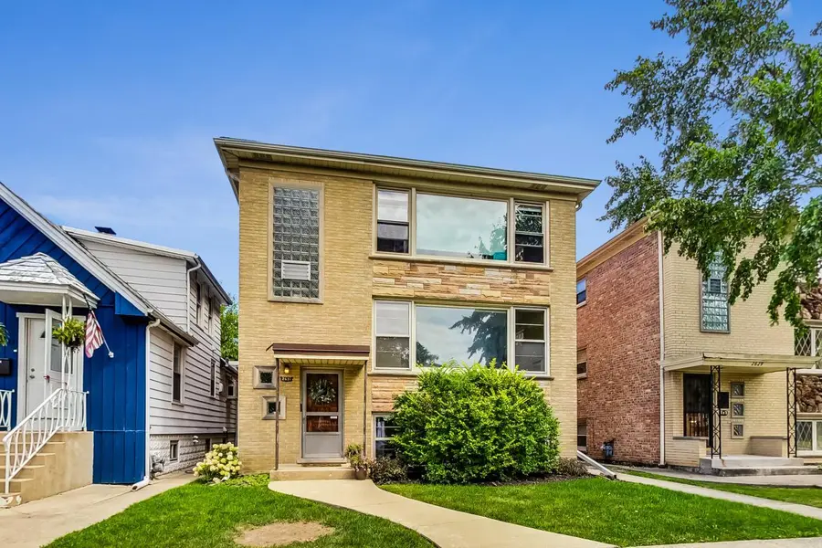 2631 N 74th AVE, Elmwood Park, IL 60707