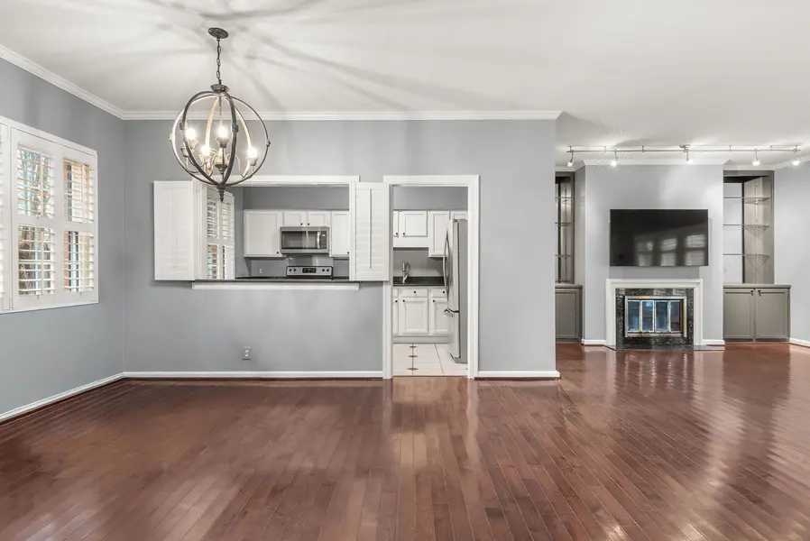 201 Westchase Dr, Nashville, TN 37205