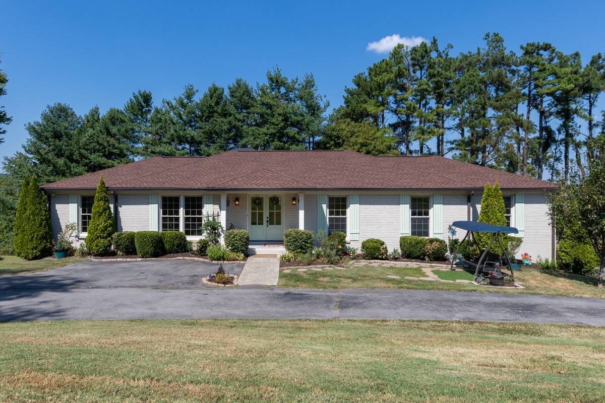 2221 Castlewood Dr, Franklin, TN 37064