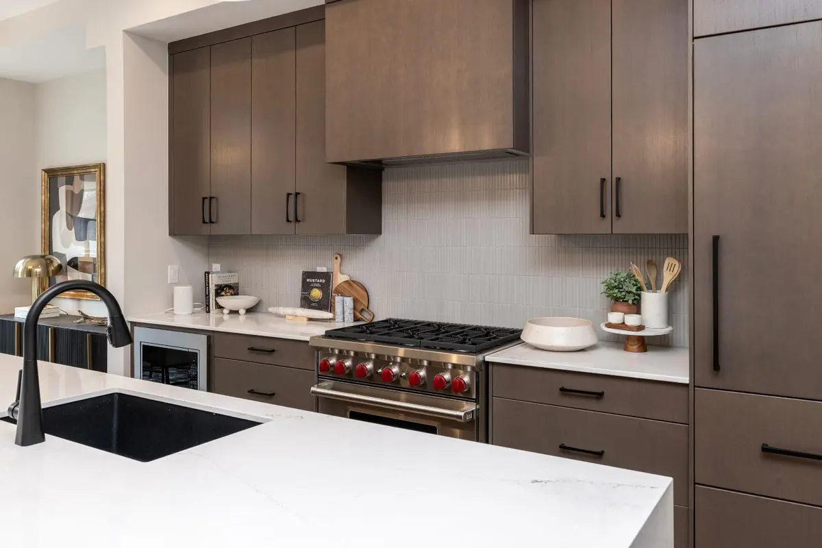 150 Lebel CRES NW #112, Calgary, AB T3B6S7