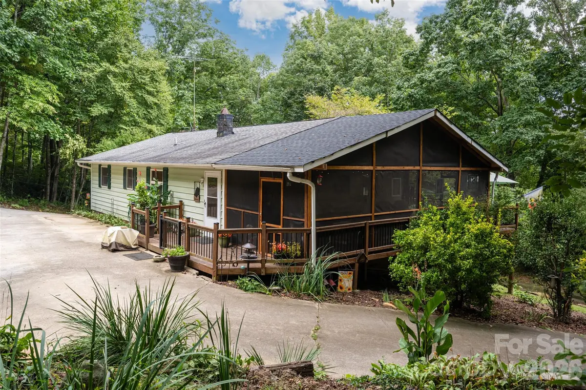 101 Guffey Mountain RD, Fairview, NC 28730