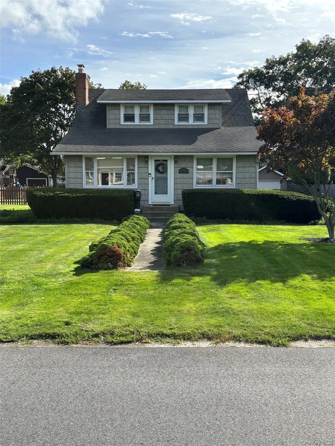 515 Gillette AVE, Bayport, NY 11705