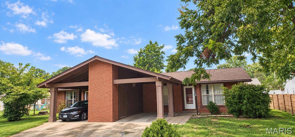 9 Concord DR, Millstadt, IL 62260