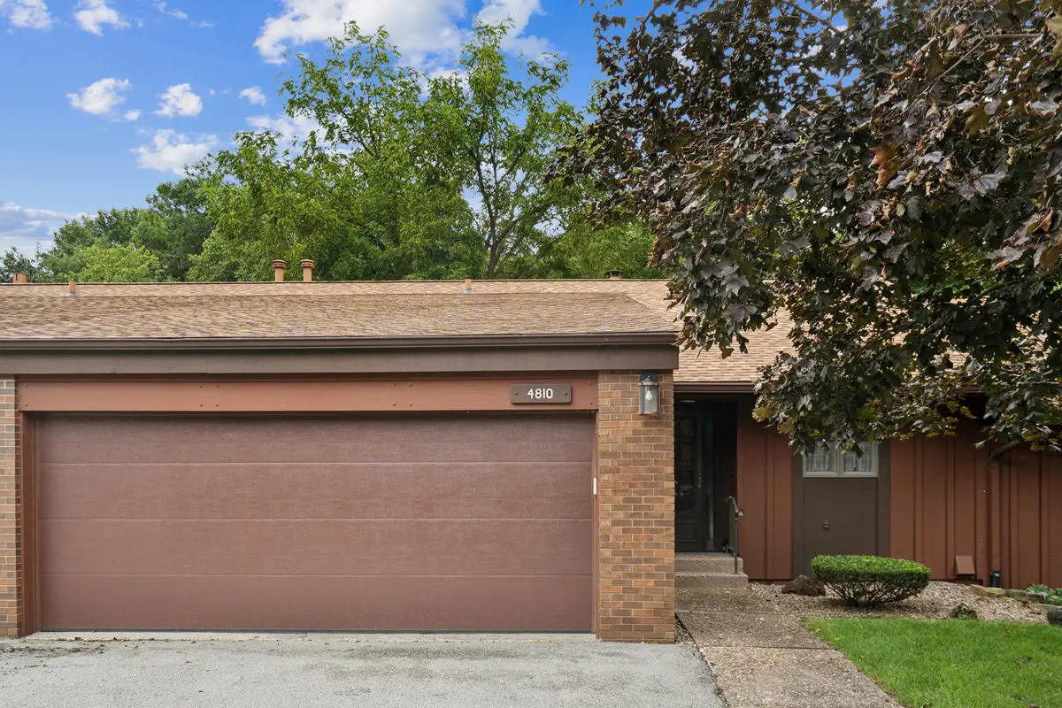 4810 6th Avenue DR #6, Moline, IL 61265