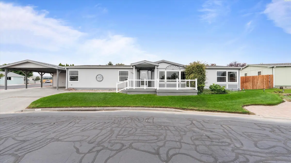 1634 S Dennis PL, Kennewick, WA 99337