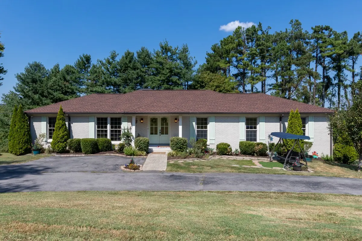 2221 Castlewood Dr, Franklin, TN 37064