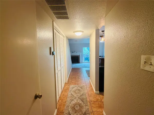 2018 W Rundberg LN #12B, Austin, TX 78758