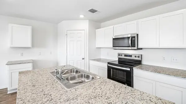 388 Old Stagecoach RD, Jarrell, TX 76537
