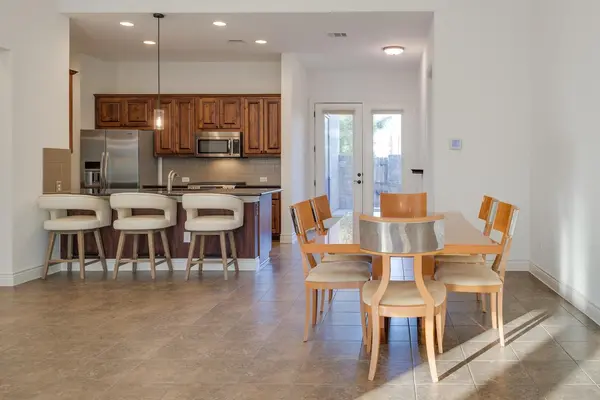 101 Rivalto CIR #2, Lakeway, TX 78734