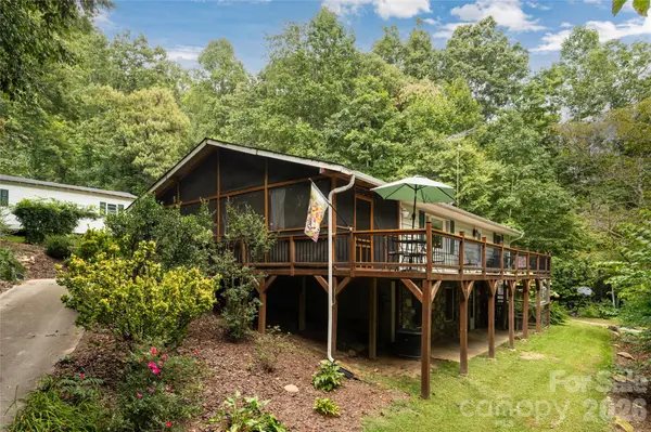 101 Guffey Mountain RD, Fairview, NC 28730