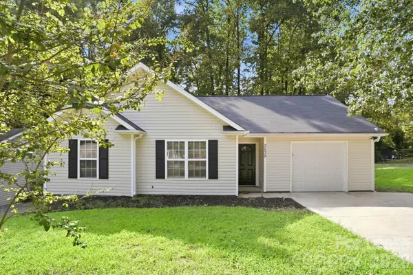 2639 Daffodil DR, Charlotte, NC 28269
