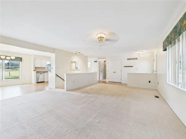 26575 W 321st TER, Paola, KS 66071
