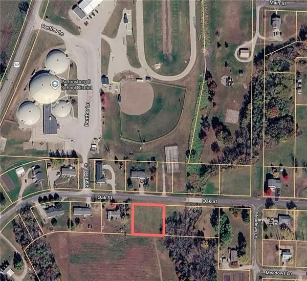 702 Oak ST, Pattonsburg, MO 64670
