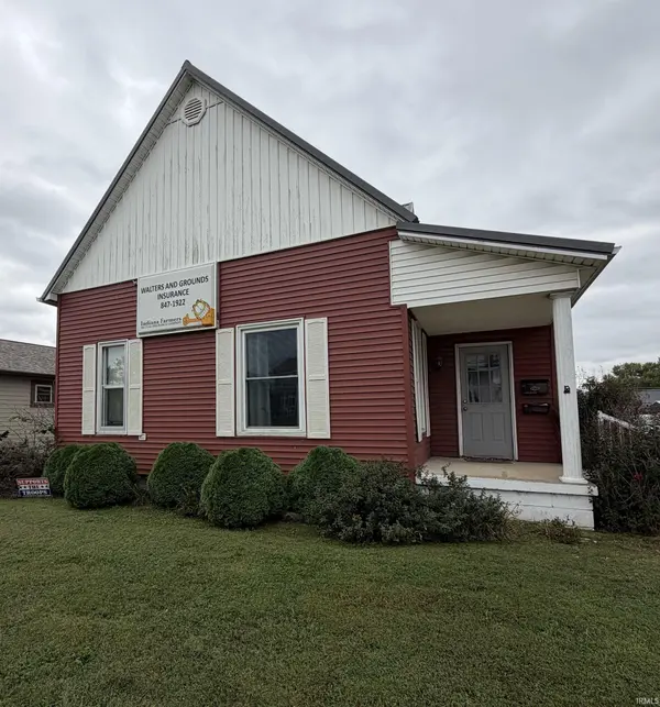 909 NE A ST, Linton, IN 47441