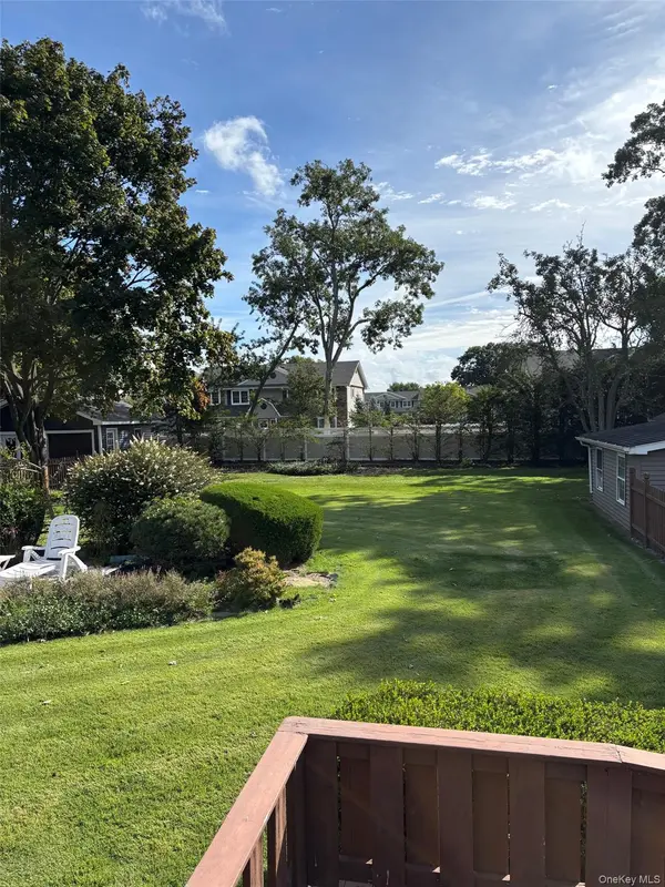 515 Gillette AVE, Bayport, NY 11705