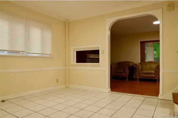 82-18 168th ST, Jamaica, NY 11432