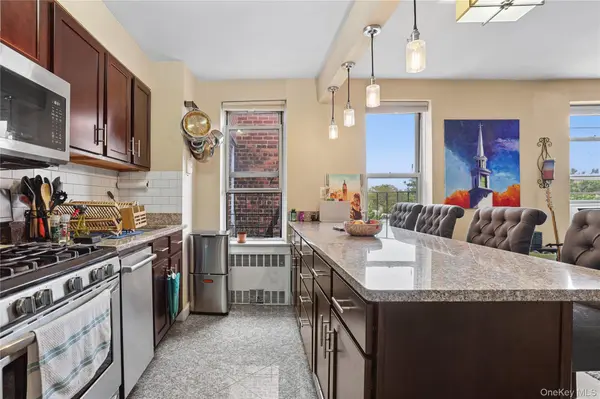 65-45 Yellowstone BLVD #6G, Forest Hills, NY 11375