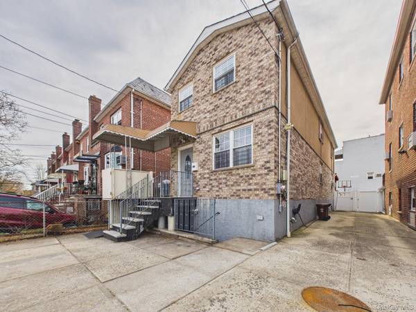 2515 Woodhull AVE, Bronx, NY 10469