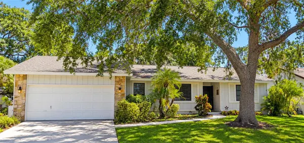 2475 WOOD OAK DR, Sarasota, FL 34232
