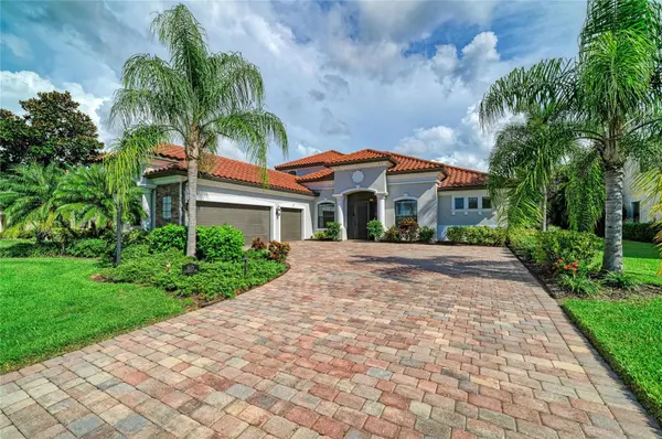 5672 CLOVERLEAF RUN, Lakewood Ranch, FL 34211