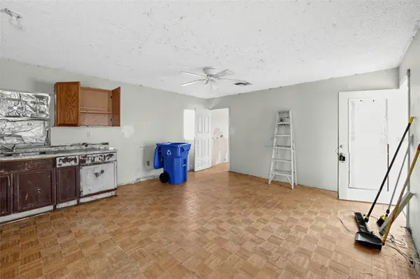 1048 N MISSOURI AVE, Lakeland, FL 33805